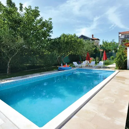 Апартаменты Villa 841 Каштела