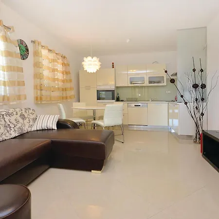 Villa 841