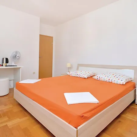 Villa 841