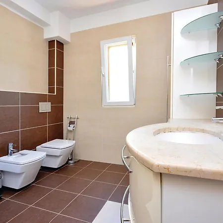 Апартаменты Villa 841 *